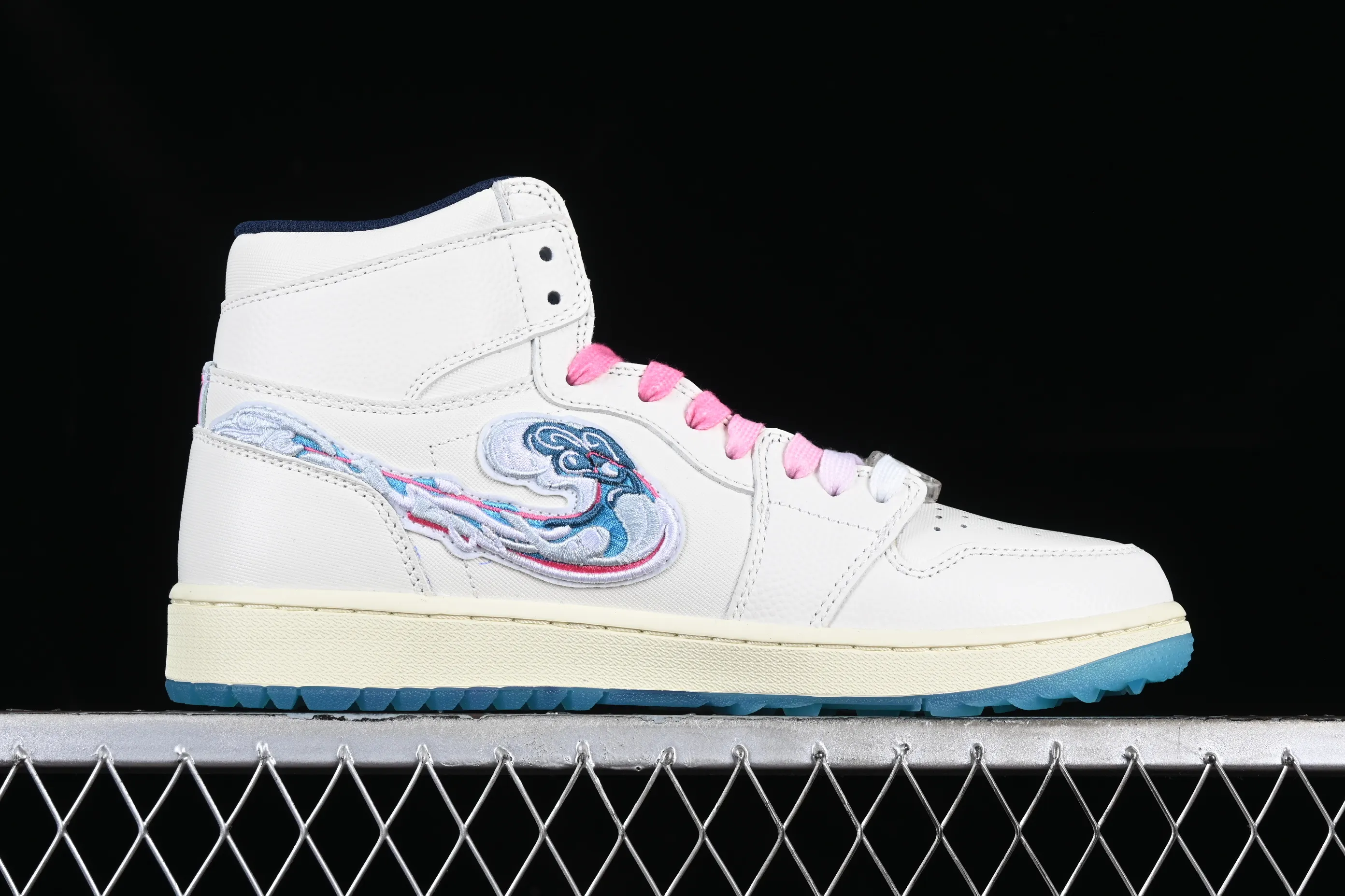 All categories Air Jordan Jordan series basketball shoes Air Jordan 1 High Air Jordan 1 High Golf "Pebble Beach" AJ1 Joe 1 embroidery special edition high-top basketball shoes FV3565-100